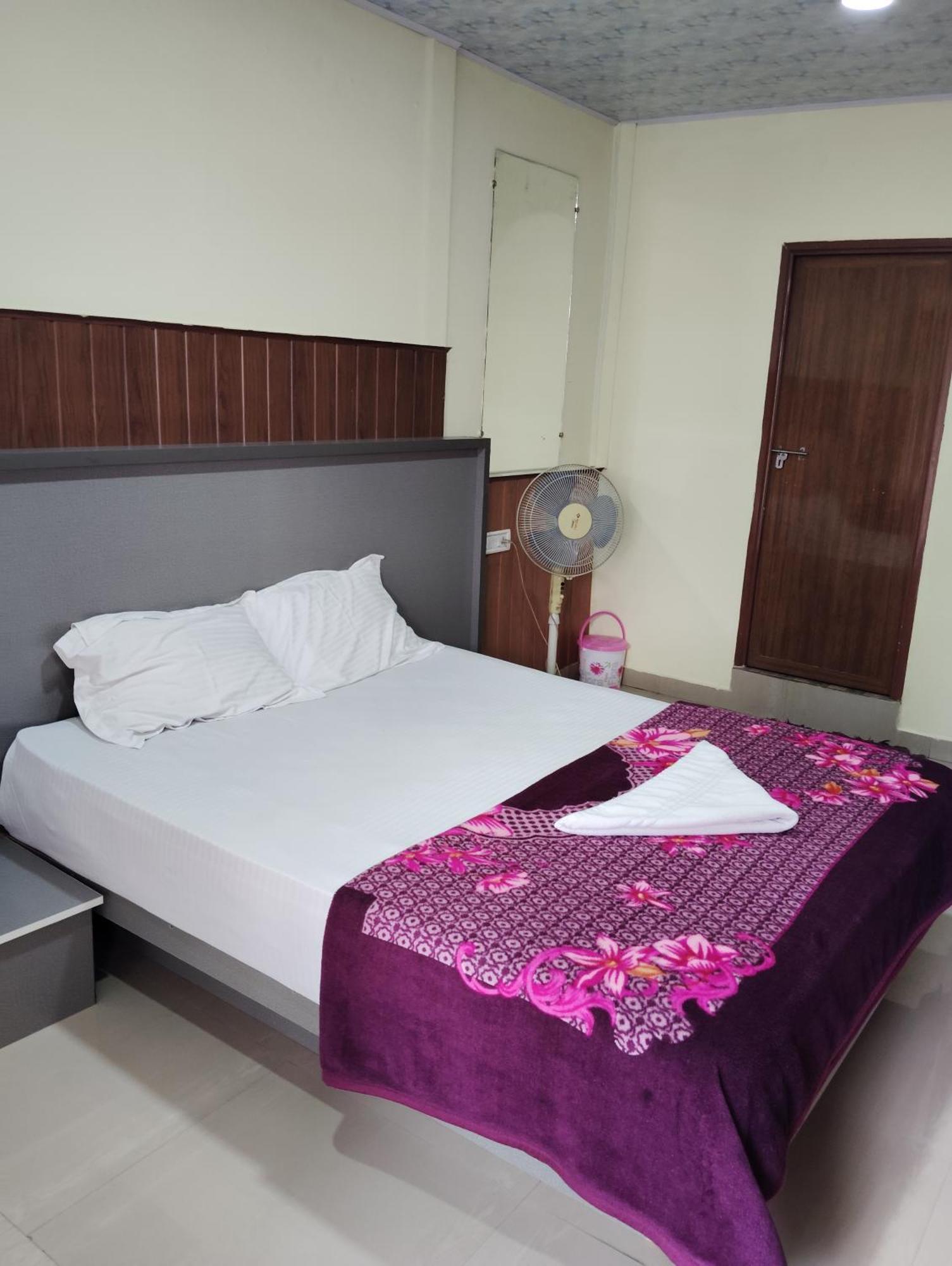 Riya Home Stay Munnar Anaviratty 外观 照片